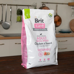 Сухий корм для собак Brit Care Dog Sustainable Adult Small Breed 3 кг - курка та комахи